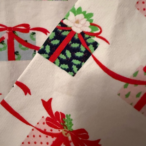 The Beaufort Bonnet Company Christmas Present Crewneck - Picture 5 of 5